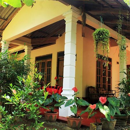 Suba Home Stay Sigirîya Extérieur photo