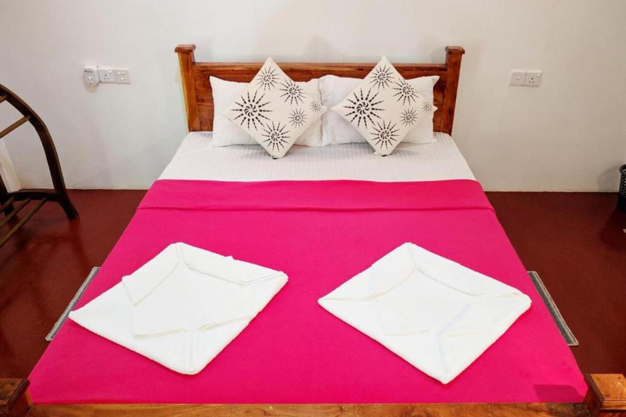 Suba Home Stay Sigirîya Extérieur photo
