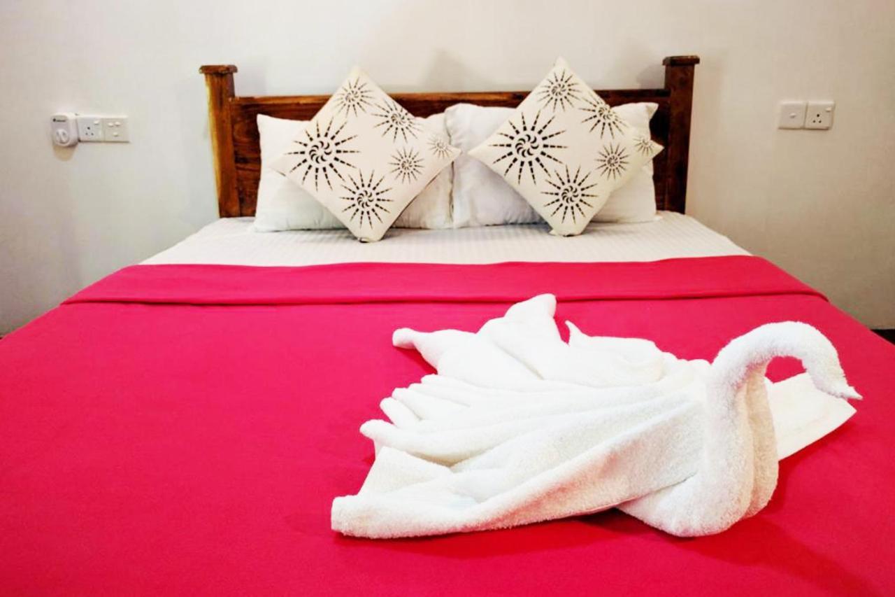 Suba Home Stay Sigirîya Extérieur photo